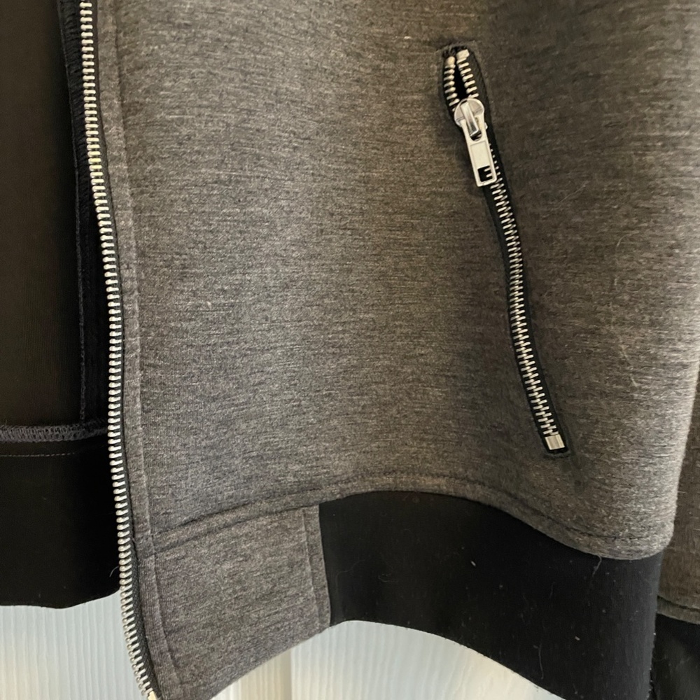 Bomber jacket - Picture 3 of 3